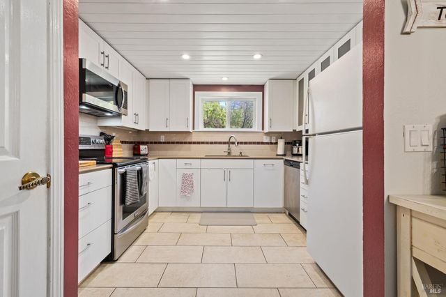 5088 Firestone Ct, Santa Rosa, CA 95409