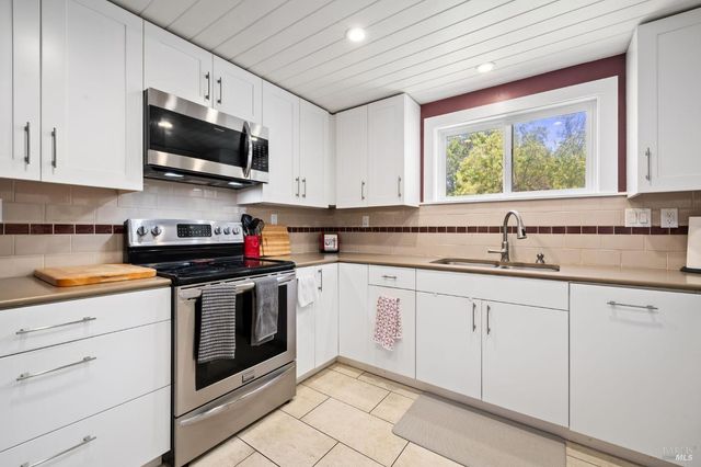 5088 Firestone Ct, Santa Rosa, CA 95409