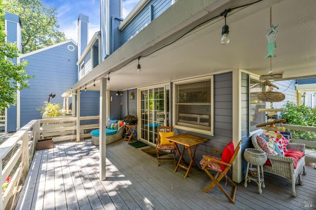 5088 Firestone Ct, Santa Rosa, CA 95409