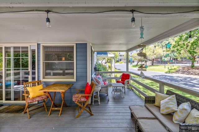 5088 Firestone Ct, Santa Rosa, CA 95409