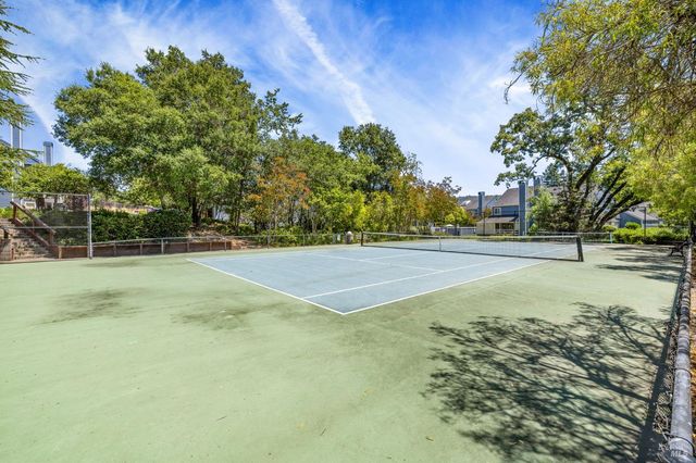 5088 Firestone Ct, Santa Rosa, CA 95409