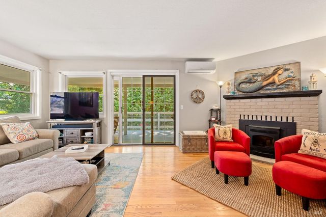 5088 Firestone Ct, Santa Rosa, CA 95409