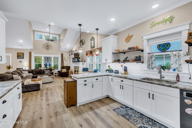 4094 Honey Locust Way SE, Southport, NC 28461