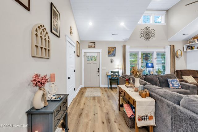 4094 Honey Locust Way SE, Southport, NC 28461