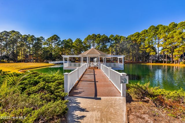 4094 Honey Locust Way SE, Southport, NC 28461