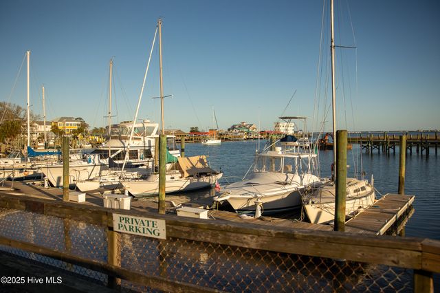 4094 Honey Locust Way SE, Southport, NC 28461