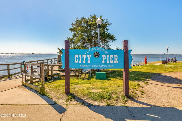 4094 Honey Locust Way SE, Southport, NC 28461