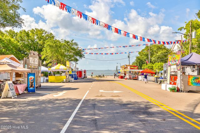 4094 Honey Locust Way SE, Southport, NC 28461