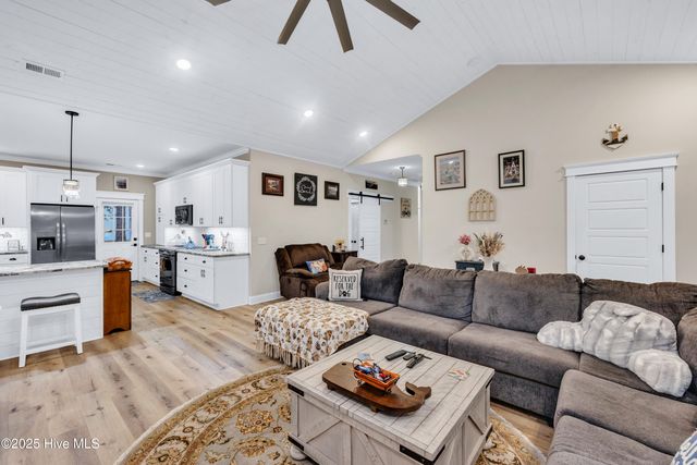 4094 Honey Locust Way SE, Southport, NC 28461