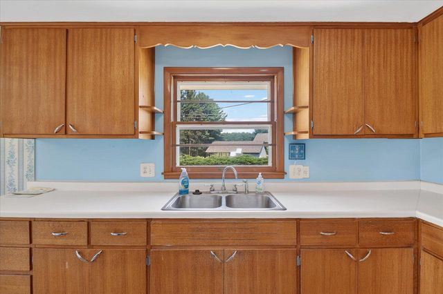 920 Sunset Drive, Milton, WI 53563