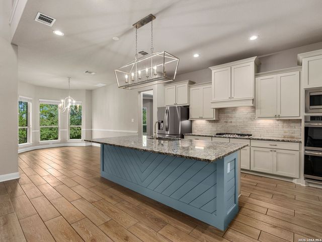 27106 Falls CV, Boerne, TX 78015