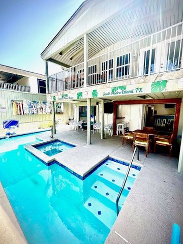 135 E Bahama St., South Padre Island, TX 78597