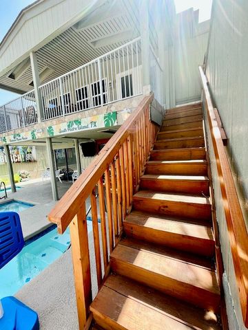 135 E Bahama St., South Padre Island, TX 78597