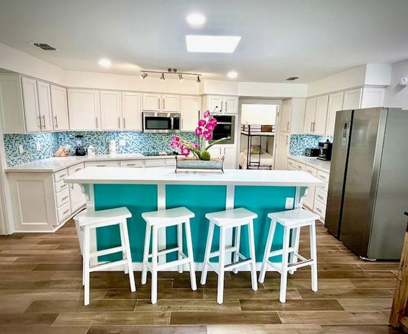 135 E Bahama St., South Padre Island, TX 78597