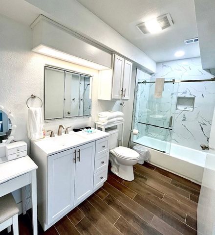 135 E Bahama St., South Padre Island, TX 78597