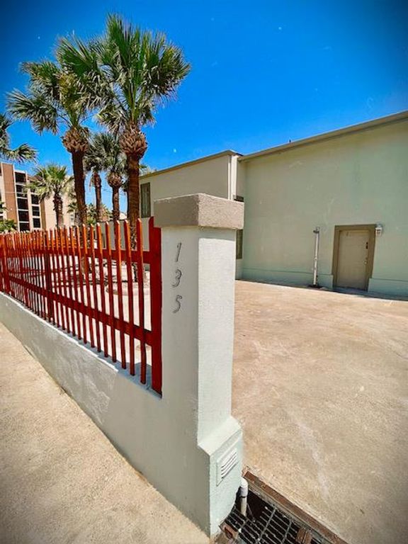 135 E Bahama St., South Padre Island, TX 78597