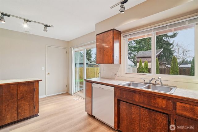 22404 58th Avenue W, Mountlake Terrace, WA 98043