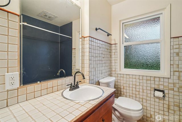 22404 58th Avenue W, Mountlake Terrace, WA 98043