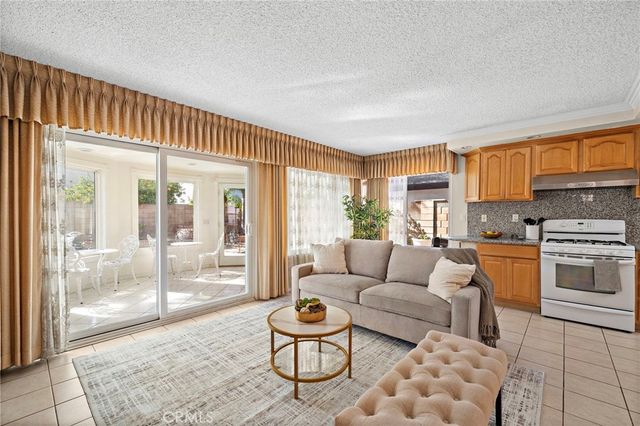 20241 Morristown, Huntington Beach, CA 92646