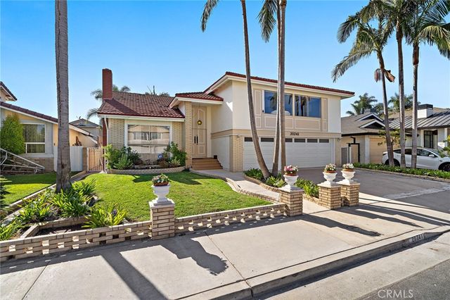 20241 Morristown, Huntington Beach, CA 92646