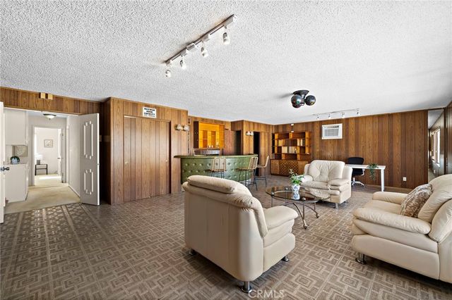 20241 Morristown, Huntington Beach, CA 92646