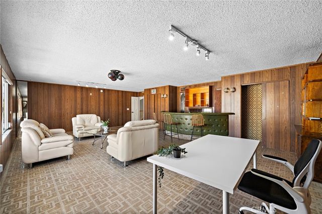 20241 Morristown, Huntington Beach, CA 92646