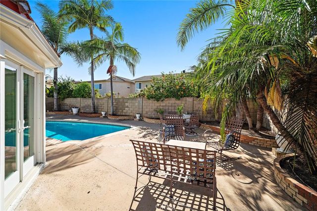20241 Morristown, Huntington Beach, CA 92646