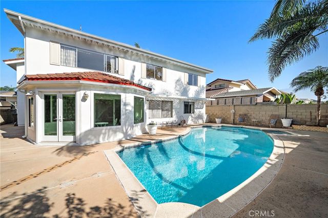 20241 Morristown, Huntington Beach, CA 92646