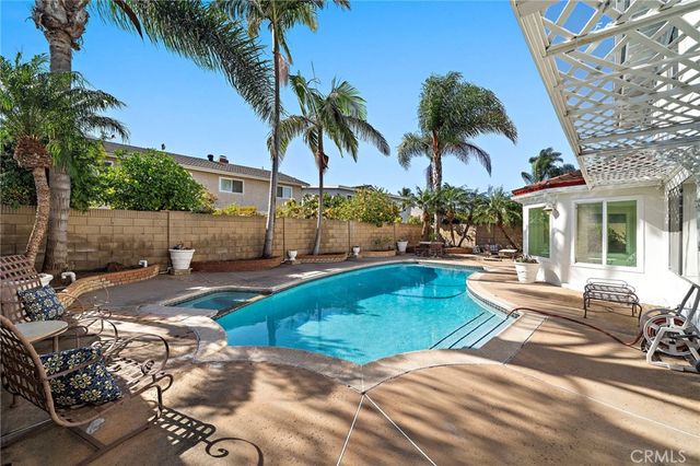 20241 Morristown, Huntington Beach, CA 92646