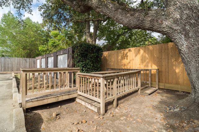 304 Reppert Street, Bacliff, TX 77518