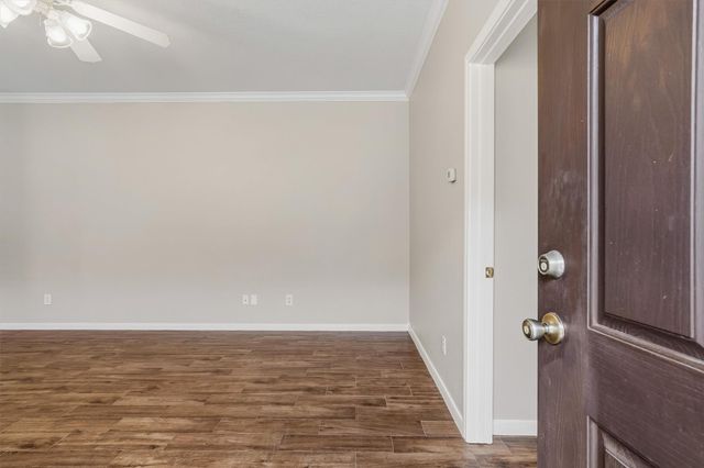 304 Reppert Street, Bacliff, TX 77518