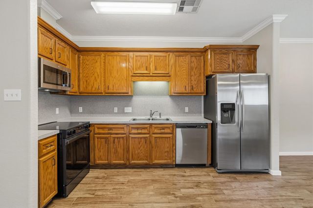 304 Reppert Street, Bacliff, TX 77518