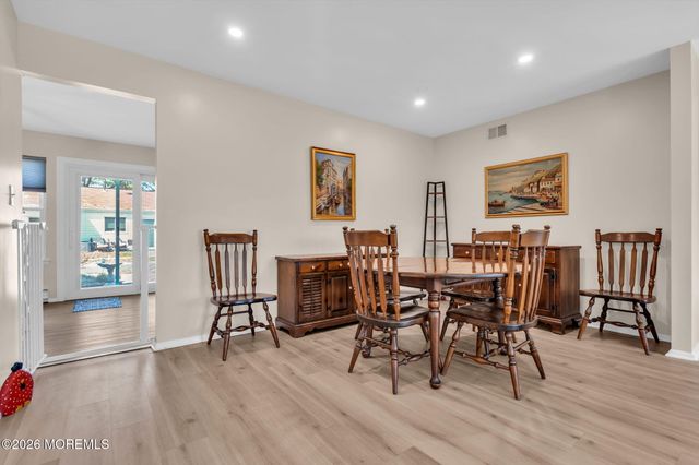 466B Chelsea Court, Manchester, NJ 08759