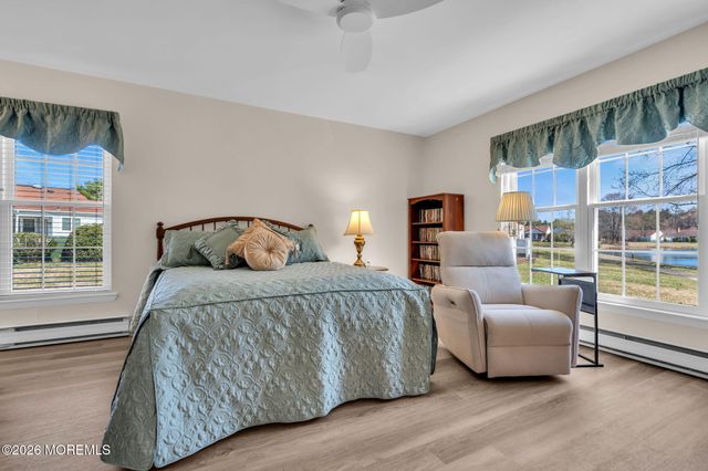 466B Chelsea Court, Manchester, NJ 08759