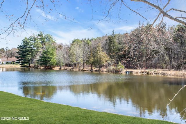 466B Chelsea Court, Manchester, NJ 08759