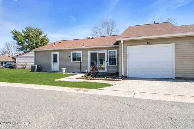 466B Chelsea Court, Manchester, NJ 08759