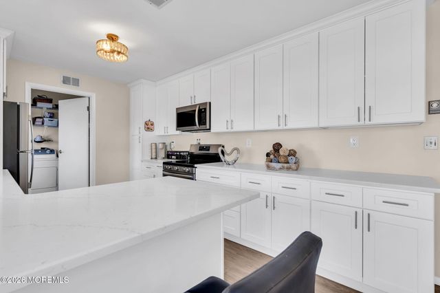 466B Chelsea Court, Manchester, NJ 08759