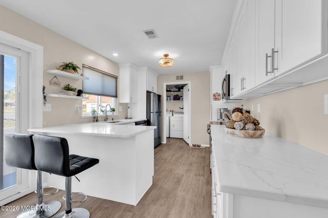 466B Chelsea Court, Manchester, NJ 08759