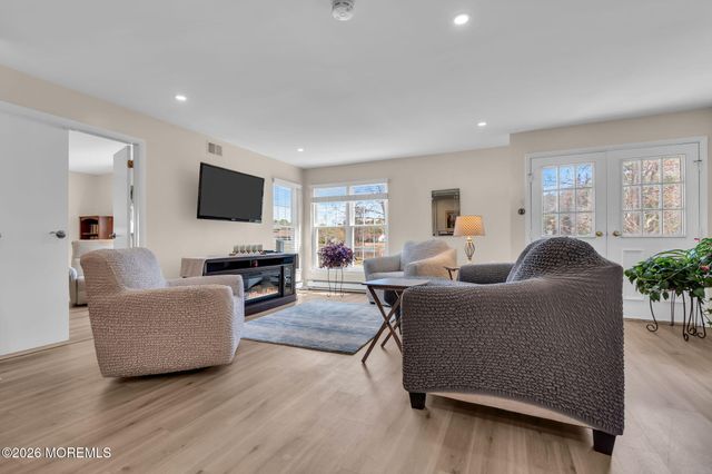 466B Chelsea Court, Manchester, NJ 08759