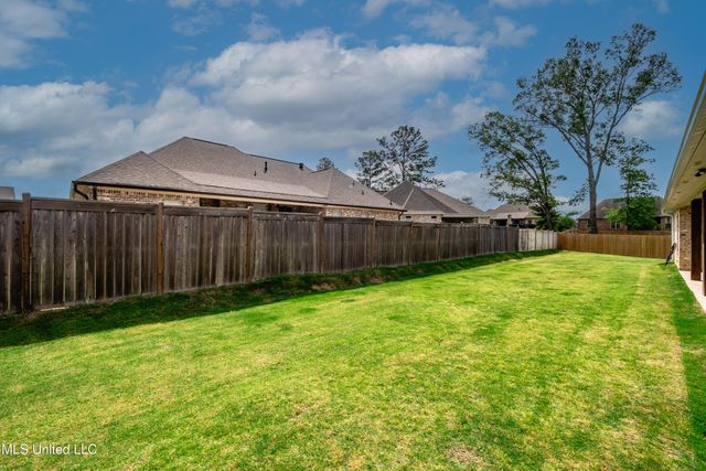 702 Autumn Hill, Madison, MS 39110