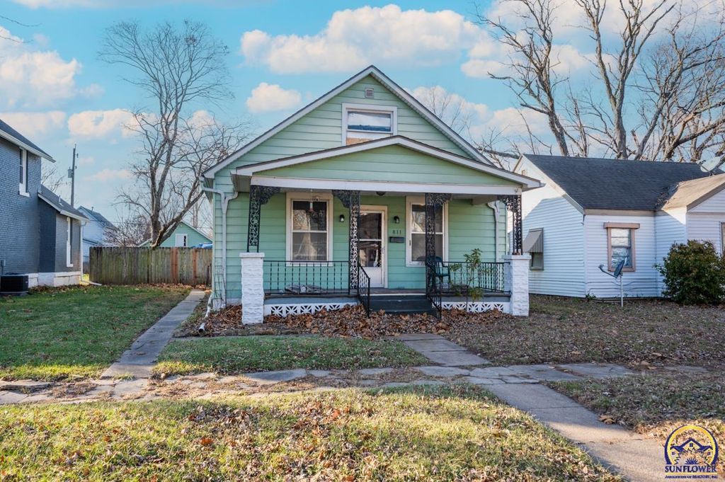 811 NE Oakland AVE, Topeka, KS 66616