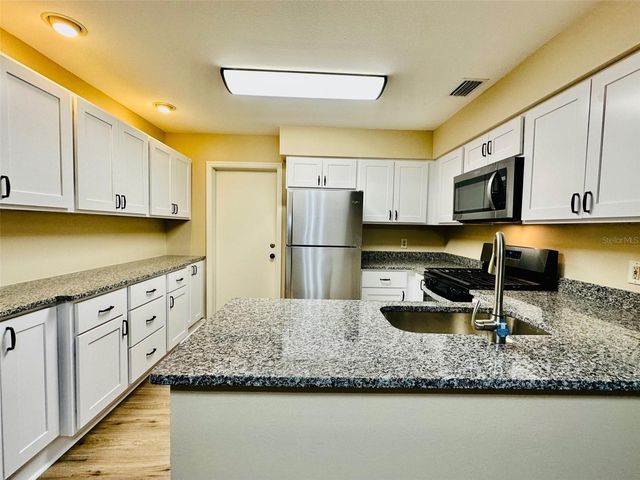 15082 SW 38TH CIRCLE, Ocala, FL 34473