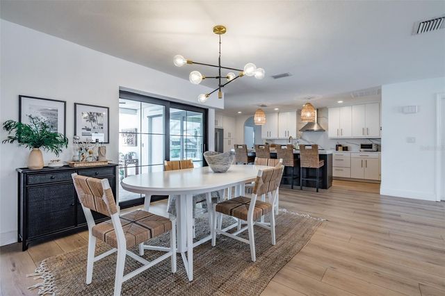 917 CHIPAWAY DRIVE, Apollo Beach, FL 33572