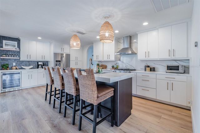 917 CHIPAWAY DRIVE, Apollo Beach, FL 33572