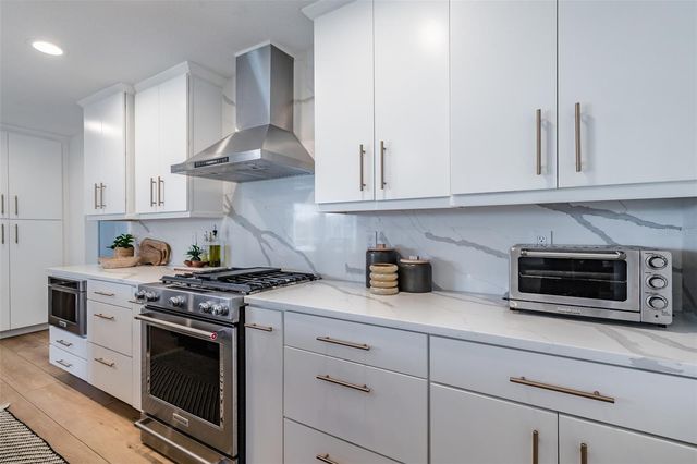 917 CHIPAWAY DRIVE, Apollo Beach, FL 33572