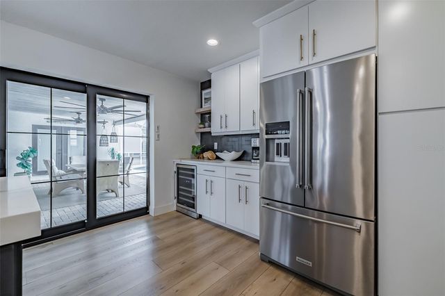 917 CHIPAWAY DRIVE, Apollo Beach, FL 33572