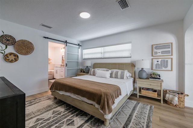 917 CHIPAWAY DRIVE, Apollo Beach, FL 33572