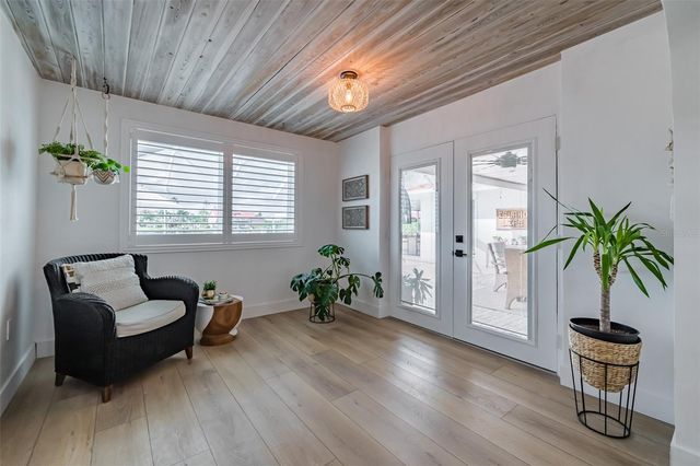 917 CHIPAWAY DRIVE, Apollo Beach, FL 33572