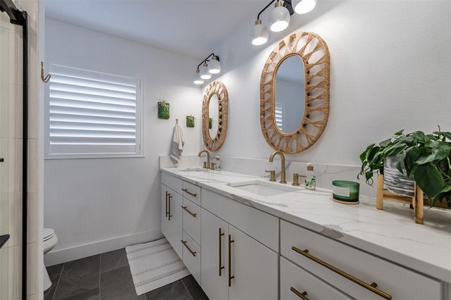 917 CHIPAWAY DRIVE, Apollo Beach, FL 33572