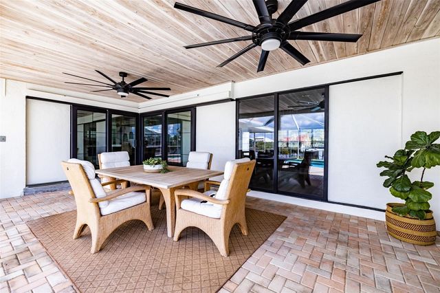 917 CHIPAWAY DRIVE, Apollo Beach, FL 33572